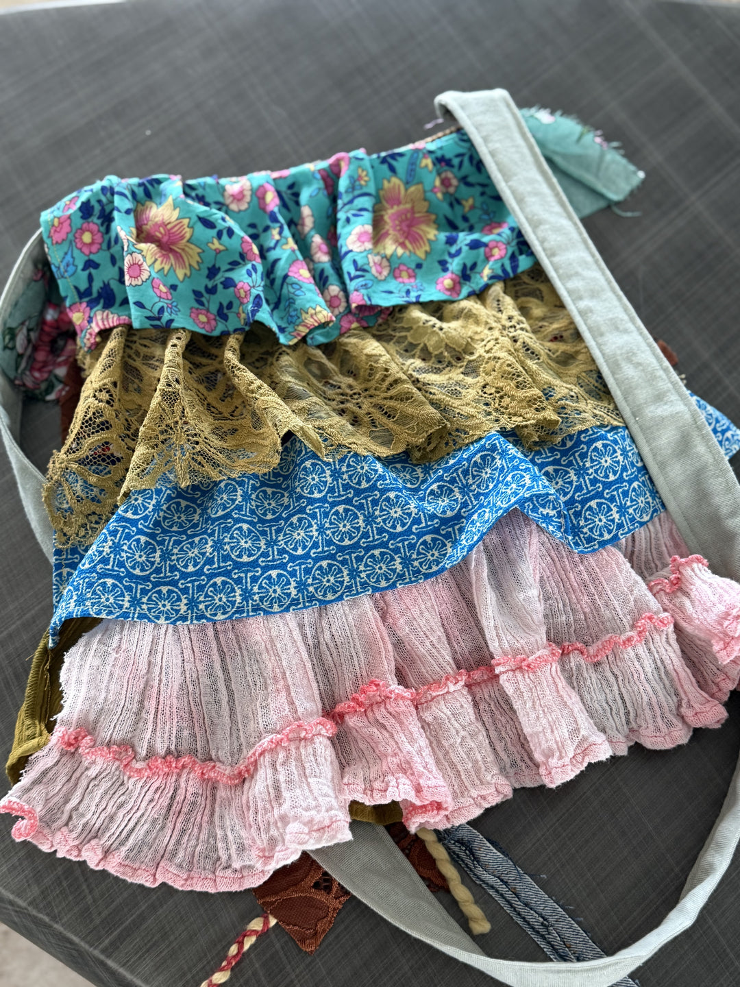 Lace Ruffle Shoulder Bag