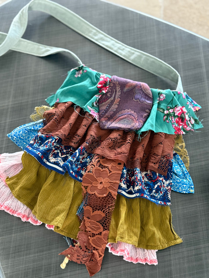 Lace Ruffle Shoulder Bag